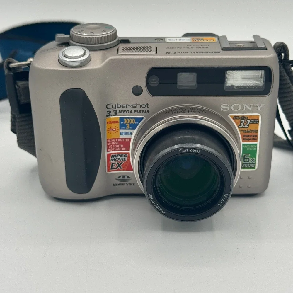 Sony Cyber-shot DSC-S75 3.3MP Digital Camera Carl Zeiss Lens Silver Tested Works